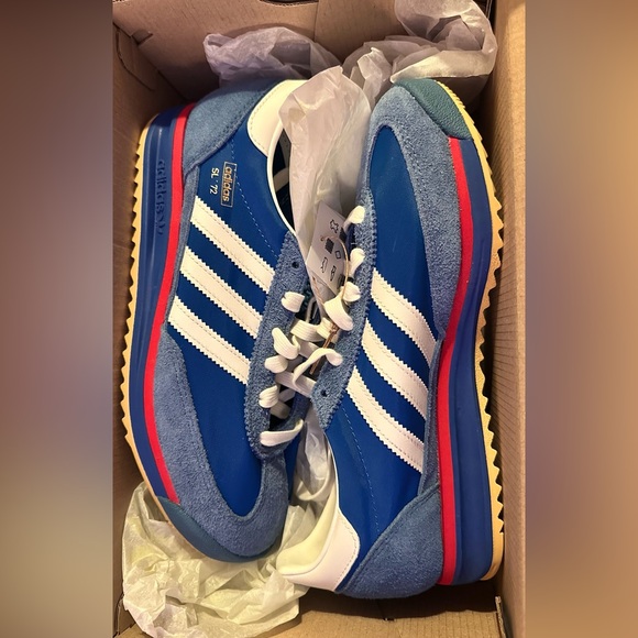 Adidas Men's Blue and White Retro Sneakers - Picture 2 of 5